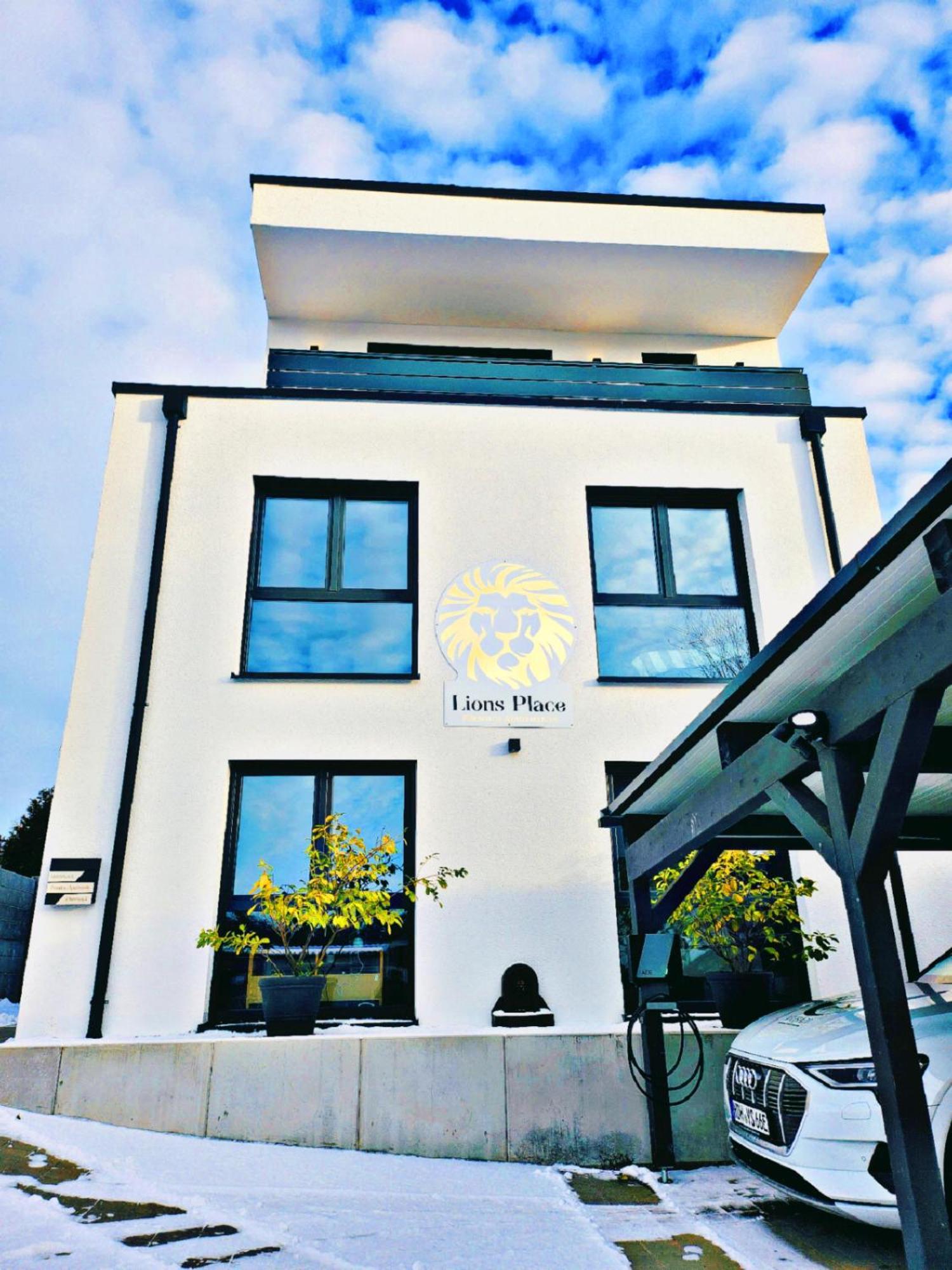 Lions Place Premium Apartments Comfort Optionaler Zugang Zum Spa- Bereich ไฮเดนไฮม์ อันแดร์ เบรนซ์ ภายนอก รูปภาพ